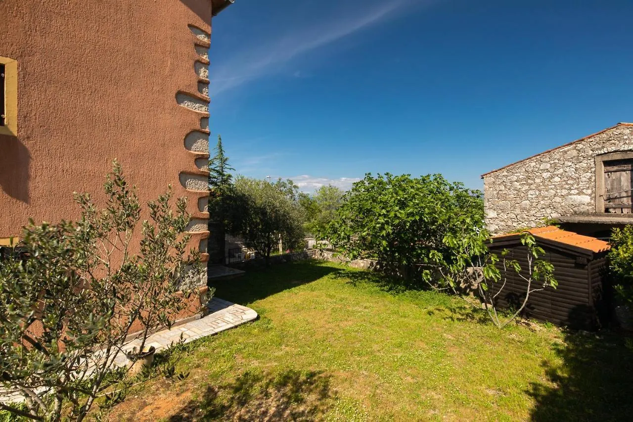 Vrh  Apartments Lina - Countryside Holiday With Your Pet كرواتيا