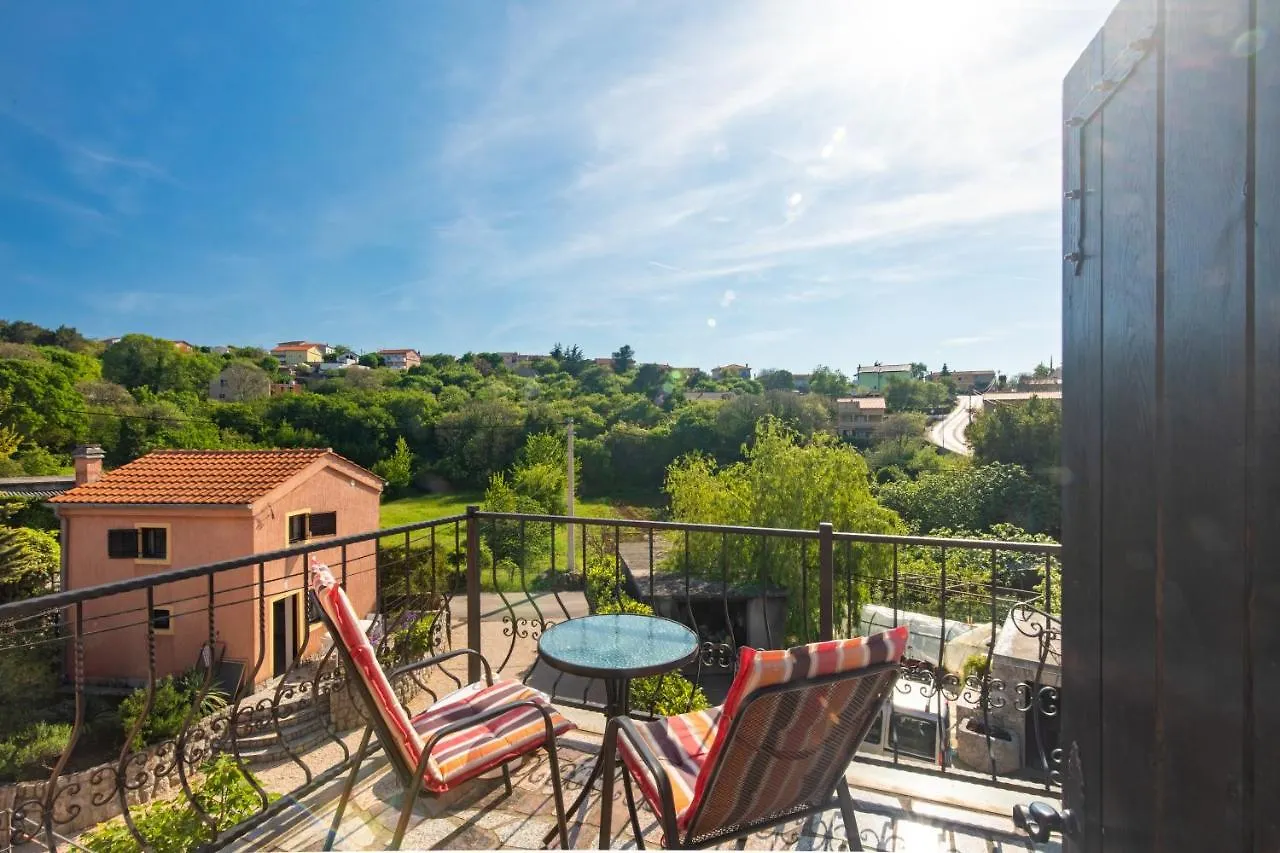 Apartments Lina - Countryside Holiday With Your Pet Vrh  Croatia