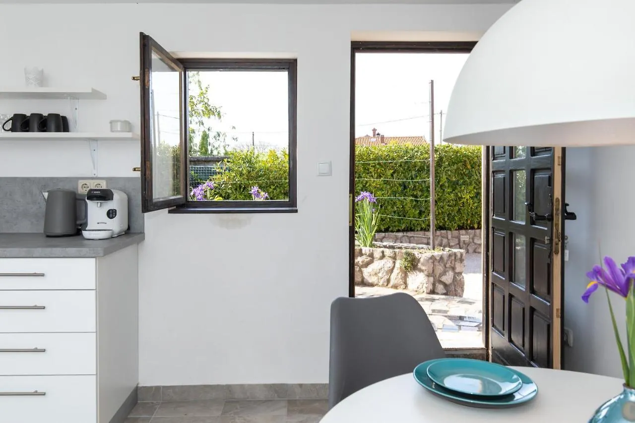 Apartments Lina - Countryside Holiday With Your Pet Vrh   Vrh (Krk)