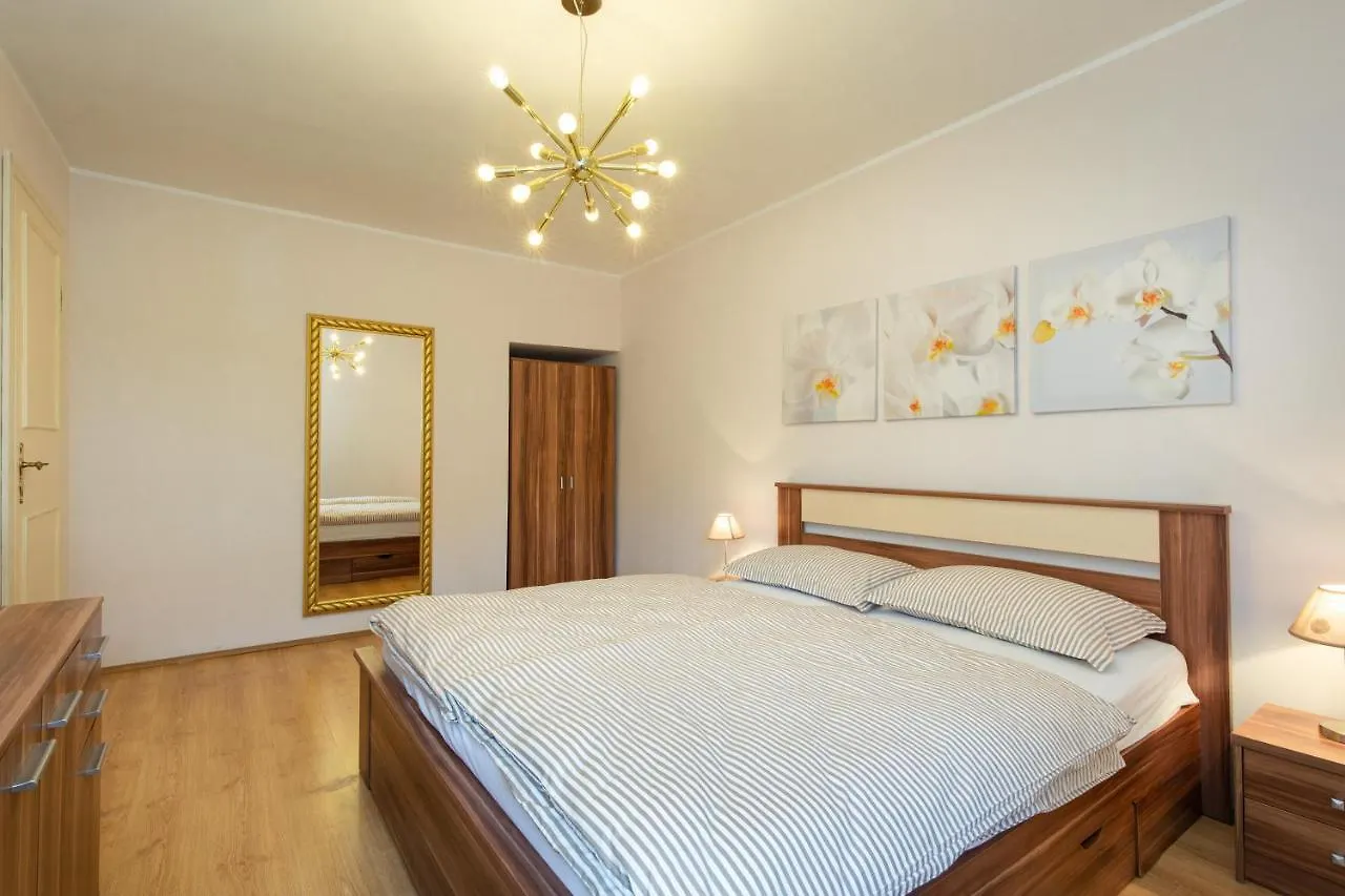 Apartments Lina - Countryside Holiday With Your Pet Vrh  0*, Vrh (Krk)